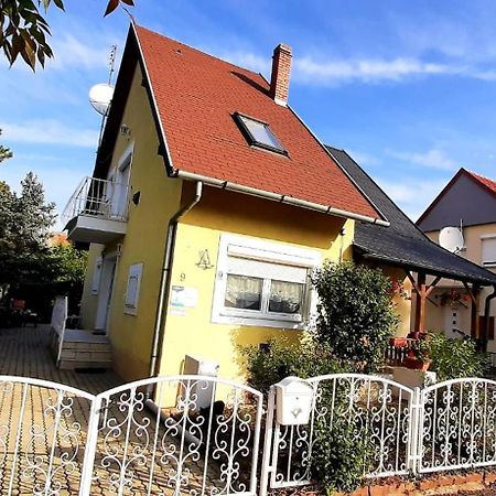 Apartmán Adikati Lak Bük Exteriér fotografie